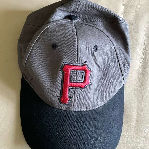 Creative Cap - Picture 2 of 4